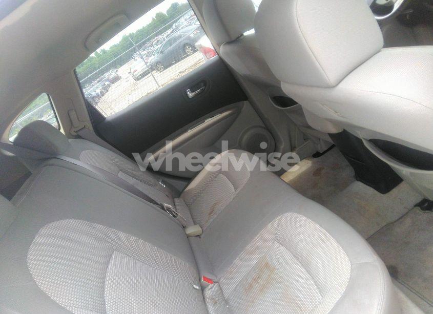 Photo 8 of 2011 Nissan Rogue SV (VIN JN8AS5MVXBW671231)