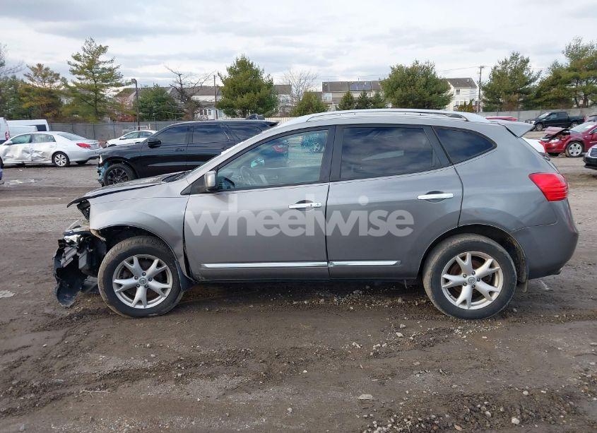 Photo 14 of 2011 Nissan Rogue SV (VIN JN8AS5MVXBW690703)