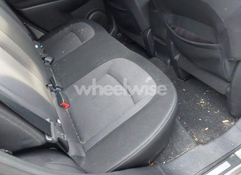 Photo 8 of 2011 Nissan Rogue SV (VIN JN8AS5MVXBW690703)