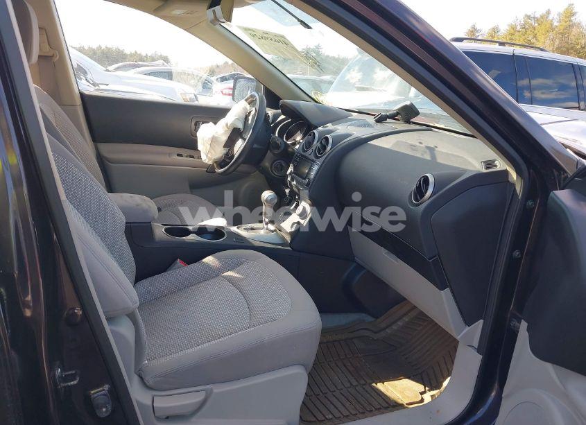 Photo 5 of 2013 Nissan Rogue SV (VIN JN8AS5MVXDW102141)