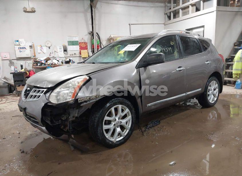 Photo 2 of 2013 Nissan Rogue SV W/SL PKG (VIN JN8AS5MVXDW121773)