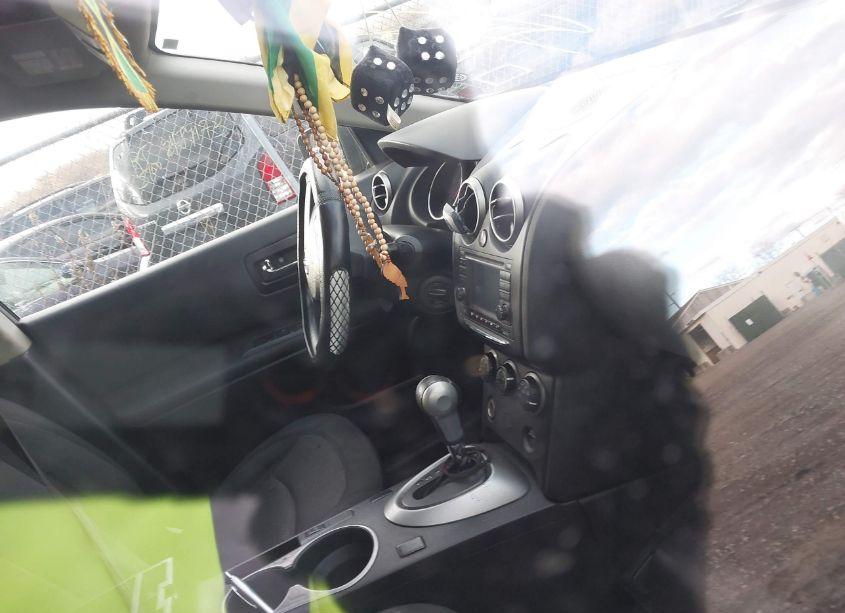 Photo 5 of 2013 Nissan Rogue SV (VIN JN8AS5MVXDW123457)