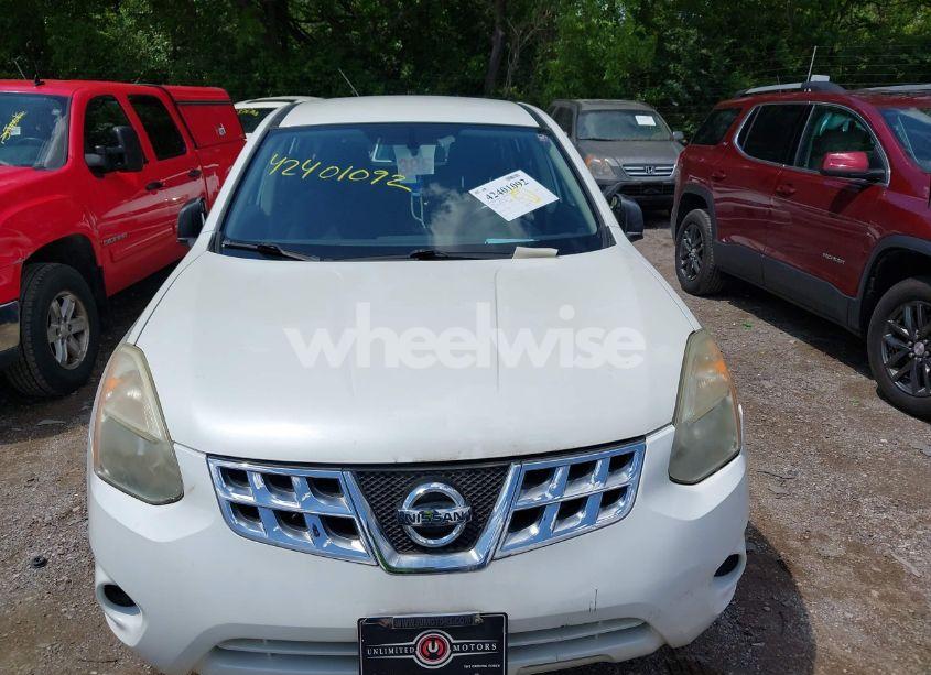Photo 6 of 2013 Nissan Rogue S (VIN JN8AS5MVXDW124043)