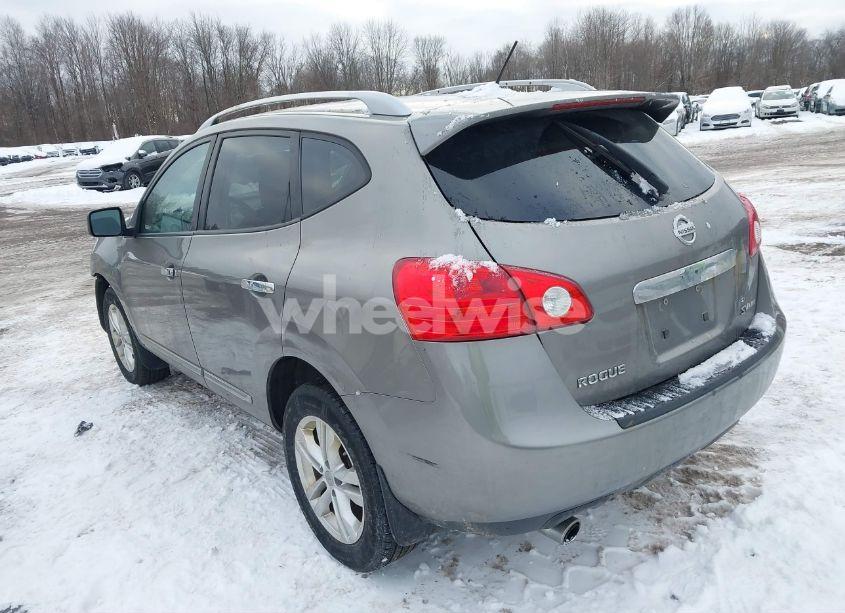 Photo 3 of 2013 Nissan Rogue SV (VIN JN8AS5MVXDW126469)
