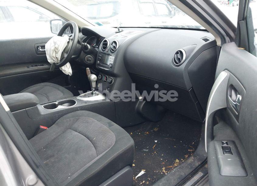 Photo 5 of 2013 Nissan Rogue SV (VIN JN8AS5MVXDW126469)