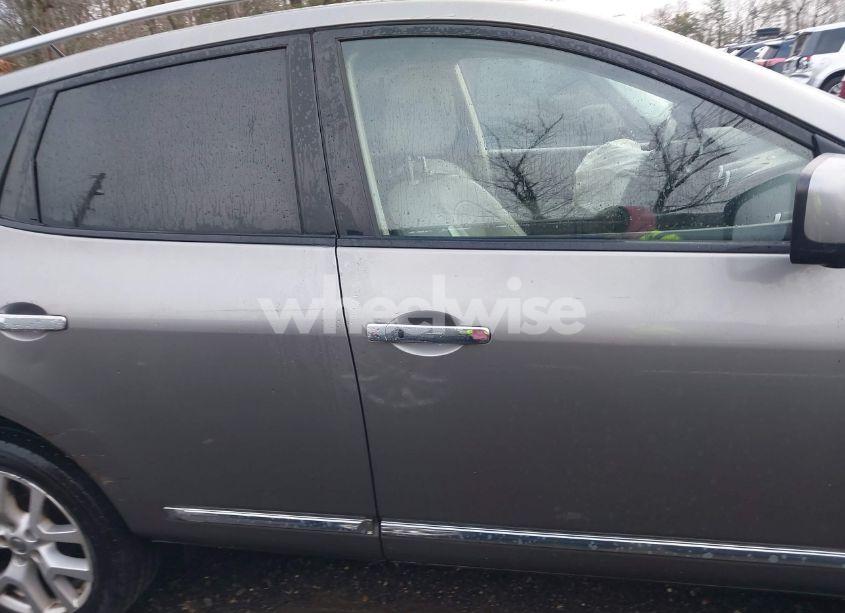 Photo 13 of 2013 Nissan Rogue SV W/SL PKG (VIN JN8AS5MVXDW133177)