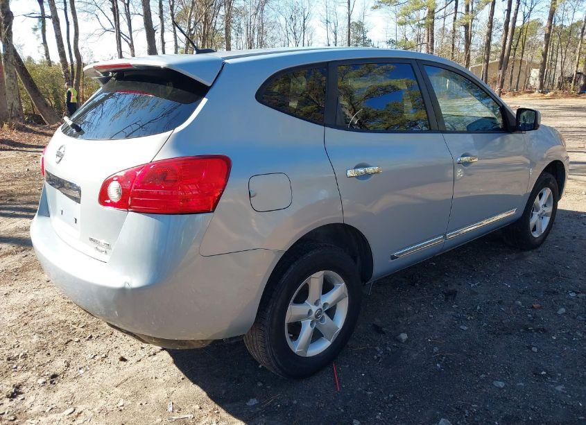 Photo 4 of 2013 Nissan Rogue S (VIN JN8AS5MVXDW137844)