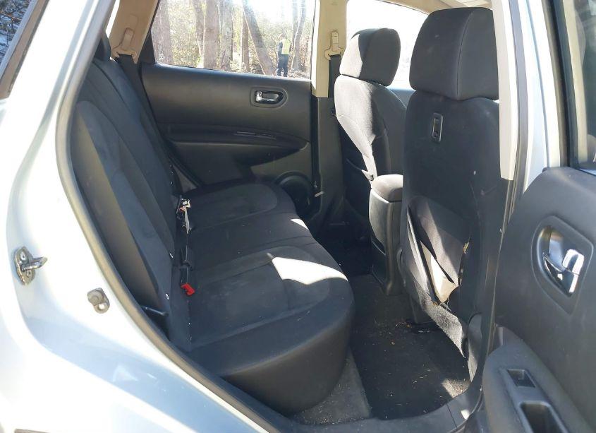 Photo 8 of 2013 Nissan Rogue S (VIN JN8AS5MVXDW137844)