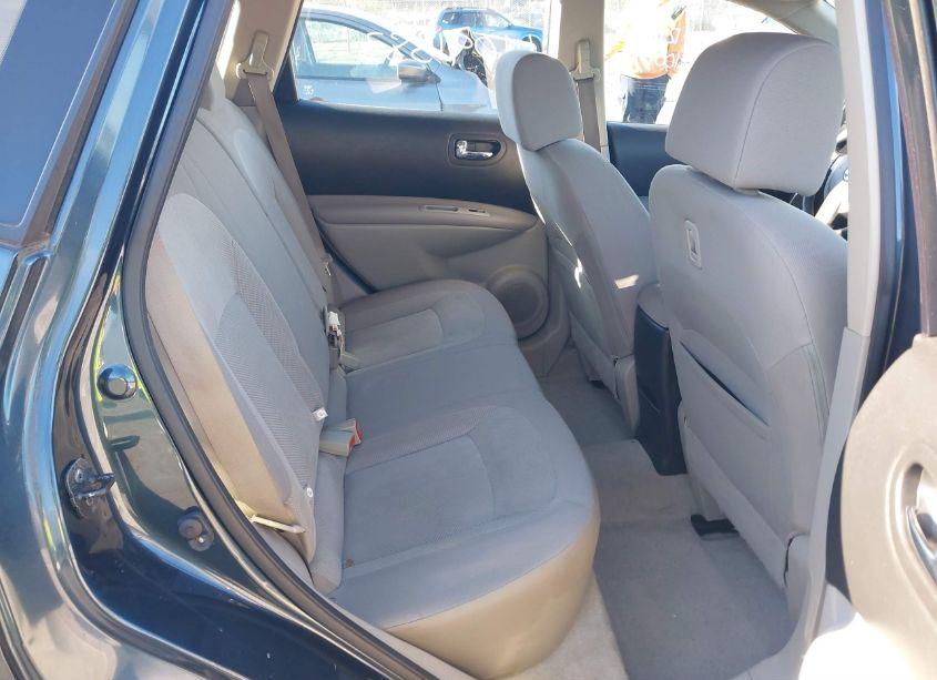 Photo 8 of 2013 Nissan Rogue S (VIN JN8AS5MVXDW142445)