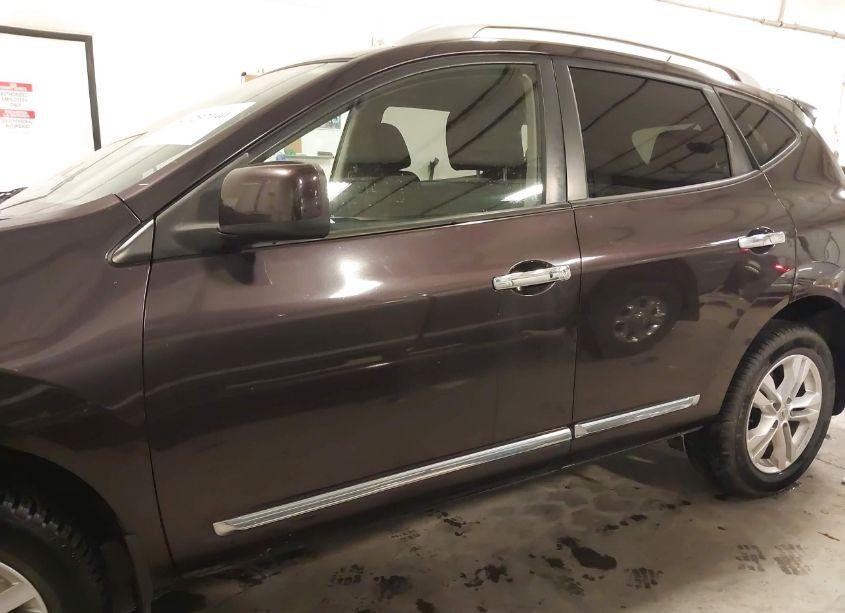 Photo 15 of 2013 Nissan Rogue SV (VIN JN8AS5MVXDW142526)