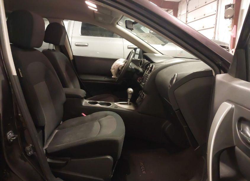 Photo 5 of 2013 Nissan Rogue SV (VIN JN8AS5MVXDW142526)