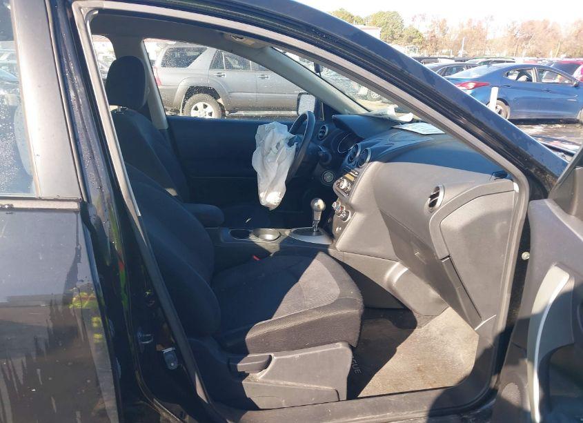 Photo 5 of 2013 Nissan Rogue S (VIN JN8AS5MVXDW608861)