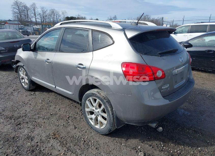 Photo 3 of 2013 Nissan Rogue SV W/SL PKG (VIN JN8AS5MVXDW618032)