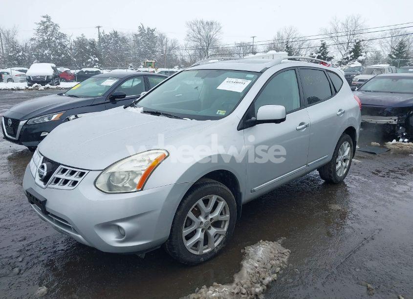 Photo 2 of 2013 Nissan Rogue SV W/SL PKG (VIN JN8AS5MVXDW618208)