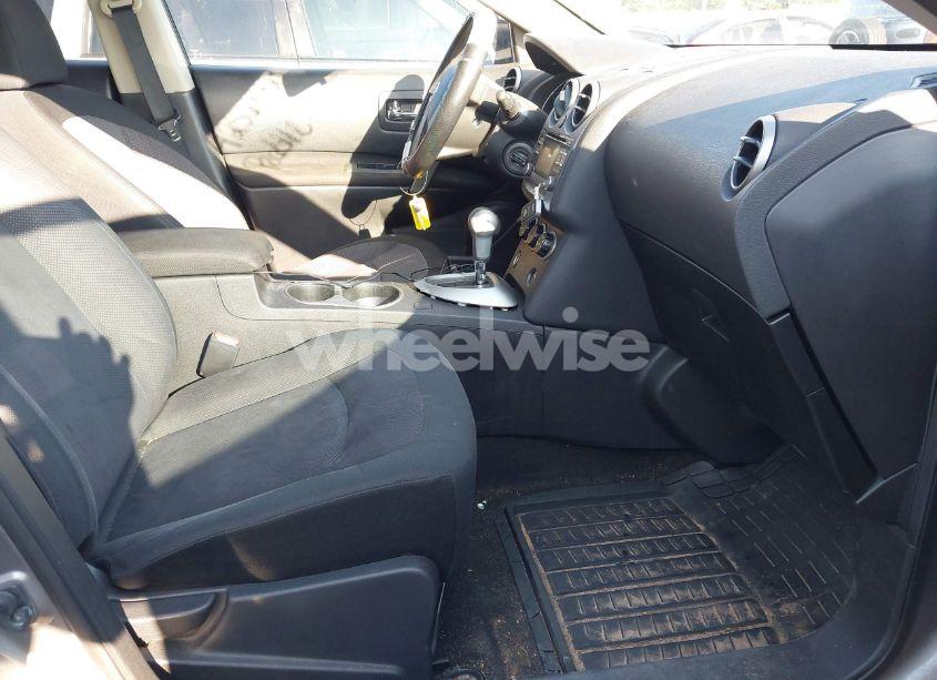 Photo 5 of 2013 Nissan Rogue SV (VIN JN8AS5MVXDW626700)