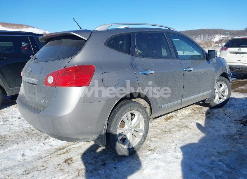 Photo 4 of 2013 Nissan Rogue SV (VIN JN8AS5MVXDW631895)