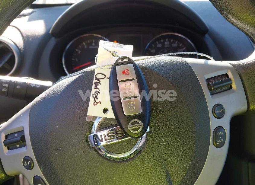 Photo 11 of 2013 Nissan Rogue SV (VIN JN8AS5MVXDW636305)