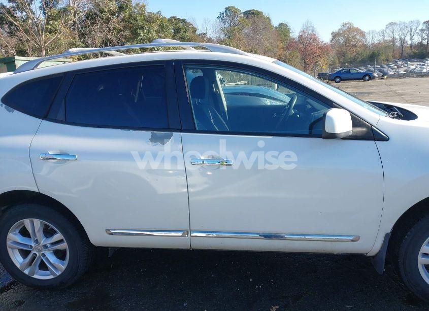 Photo 13 of 2013 Nissan Rogue SV (VIN JN8AS5MVXDW636305)