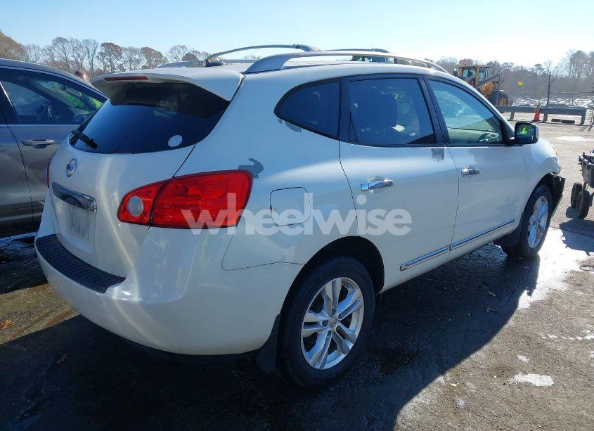 Photo 4 of 2013 Nissan Rogue SV (VIN JN8AS5MVXDW636305)