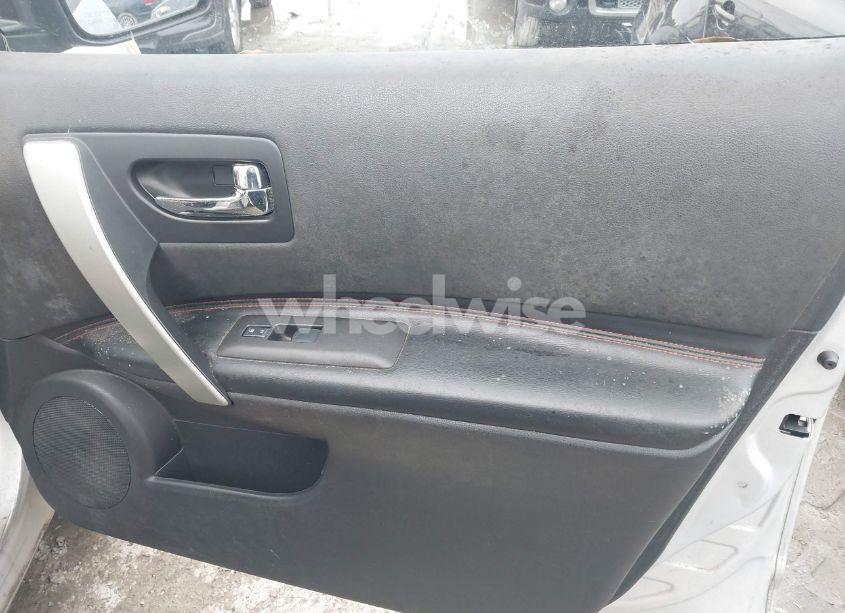 Photo 12 of 2013 Nissan Rogue SV W/SL PKG (VIN JN8AS5MVXDW647143)