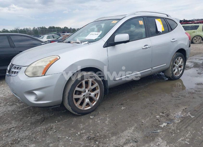 Photo 2 of 2013 Nissan Rogue SV W/SL PKG (VIN JN8AS5MVXDW647143)