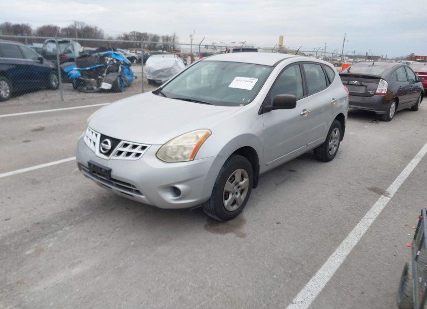 Photo 2 of 2013 Nissan Rogue S (VIN JN8AS5MVXDW661477)