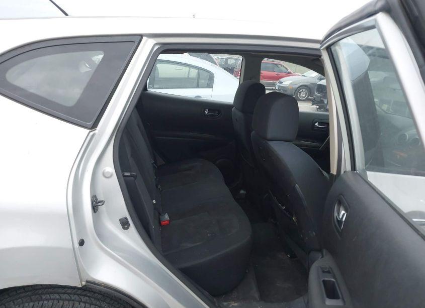 Photo 8 of 2013 Nissan Rogue S (VIN JN8AS5MVXDW661477)