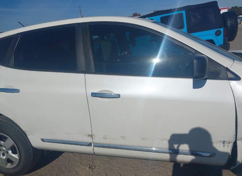 Photo 14 of 2014 Nissan Rogue SELECT S (VIN JN8AS5MVXEW200832)