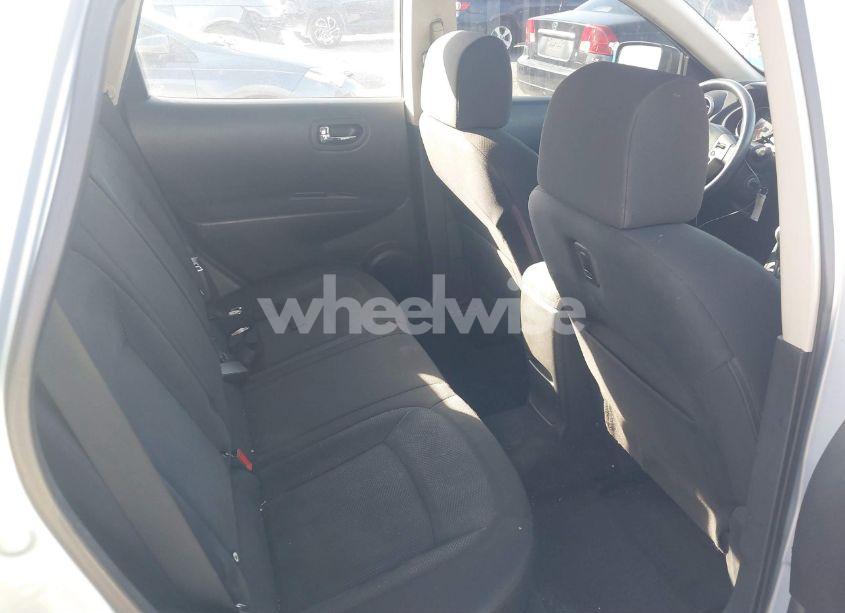 Photo 8 of 2014 Nissan Rogue SELECT S (VIN JN8AS5MVXEW204721)