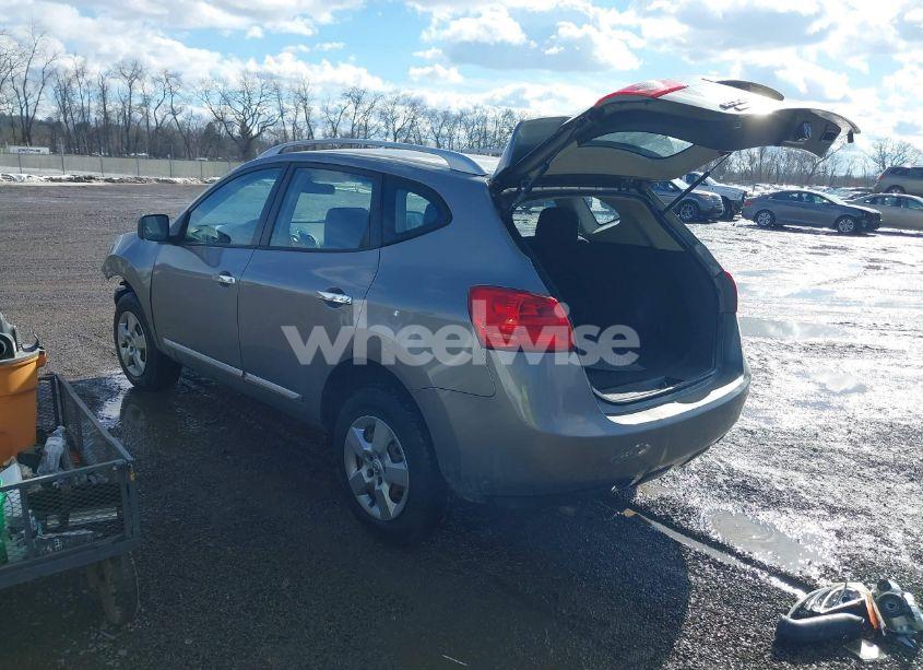 Photo 3 of 2015 Nissan Rogue SELECT S (VIN JN8AS5MVXFW251054)