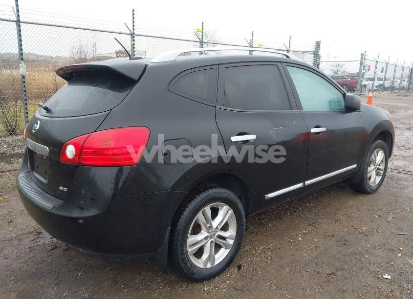 Photo 4 of 2015 Nissan Rogue SELECT S (VIN JN8AS5MVXFW253516)