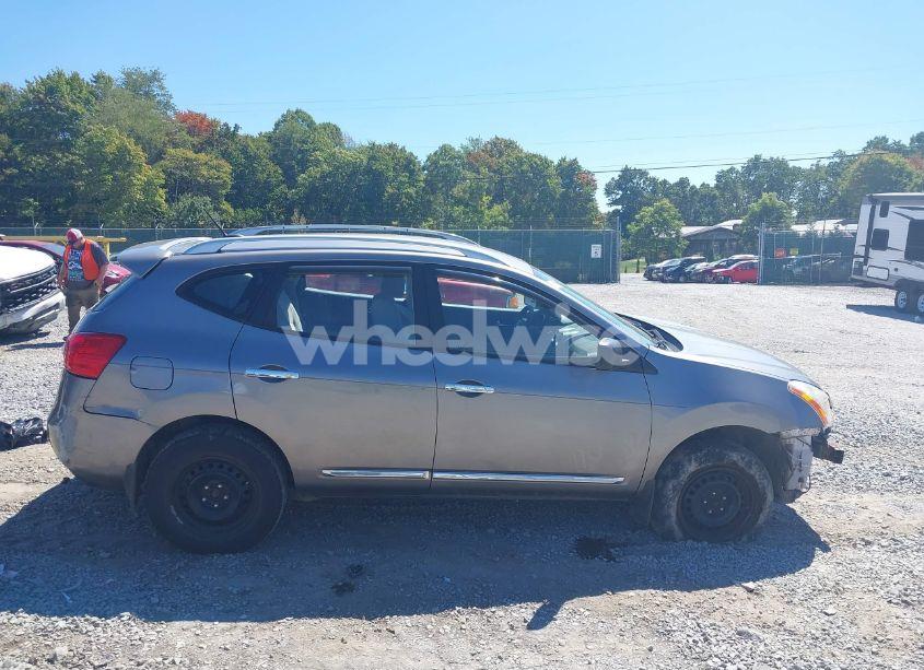 Photo 12 of 2015 Nissan Rogue SELECT S (VIN JN8AS5MVXFW758312)