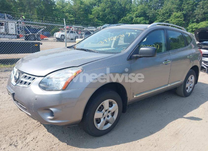 Photo 2 of 2015 Nissan Rogue SELECT S (VIN JN8AS5MVXFW767088)