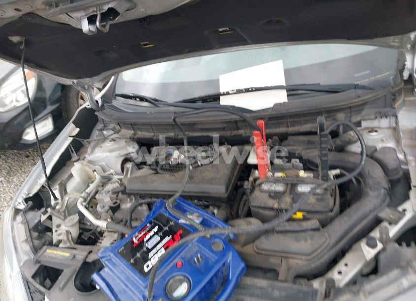 Photo 10 of 2016 Nissan Rogue S (VIN JN8AT2MT0GW015301)