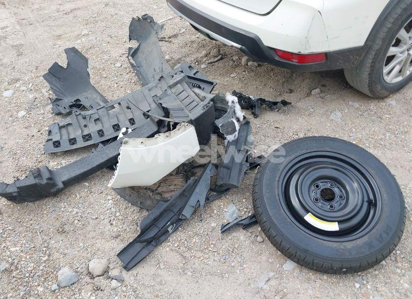 Photo 12 of 2017 Nissan Rogue SV (VIN JN8AT2MT0HW154538)