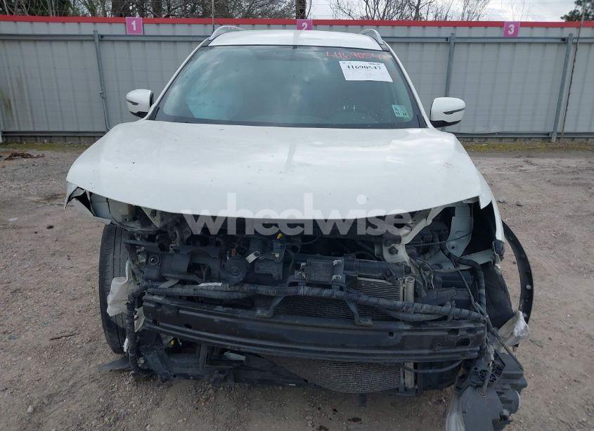 Photo 13 of 2017 Nissan Rogue SV (VIN JN8AT2MT0HW154538)