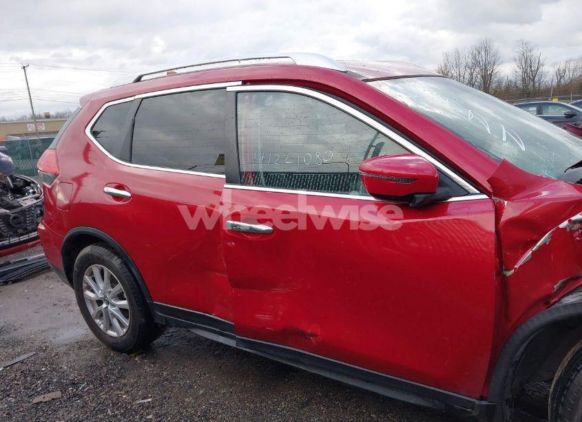 Photo 13 of 2017 Nissan Rogue SV (VIN JN8AT2MT0HW381468)