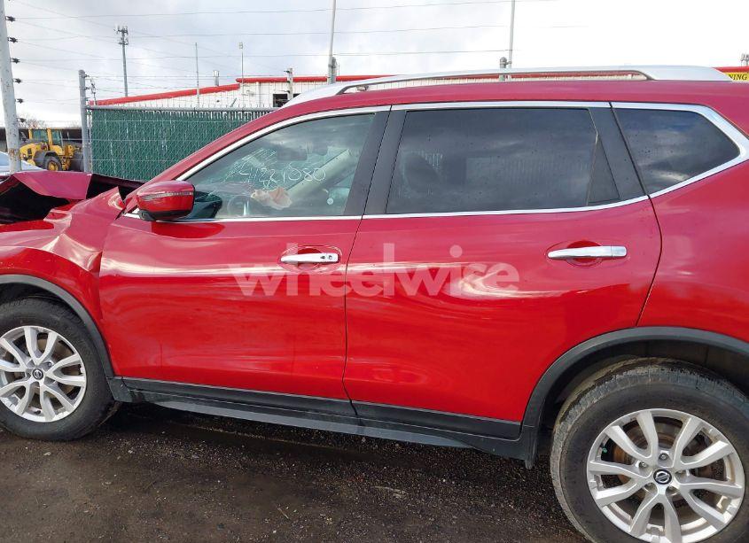 Photo 14 of 2017 Nissan Rogue SV (VIN JN8AT2MT0HW381468)