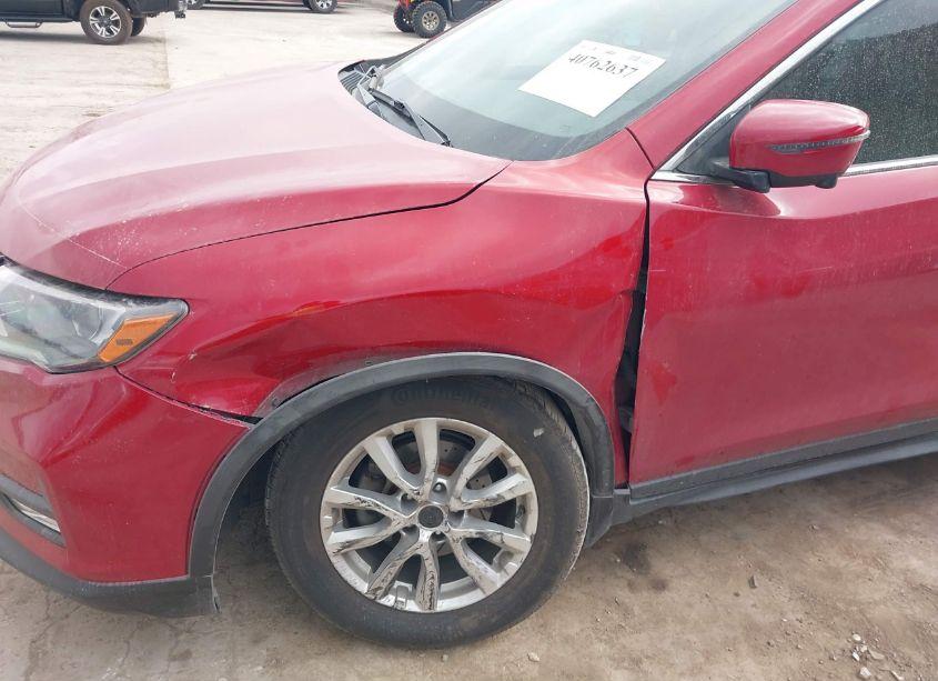 Photo 6 of 2017 Nissan Rogue SV (VIN JN8AT2MT0HW393863)