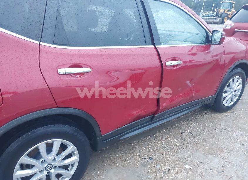 Photo 6 of 2017 Nissan Rogue SV (VIN JN8AT2MT0HW394107)