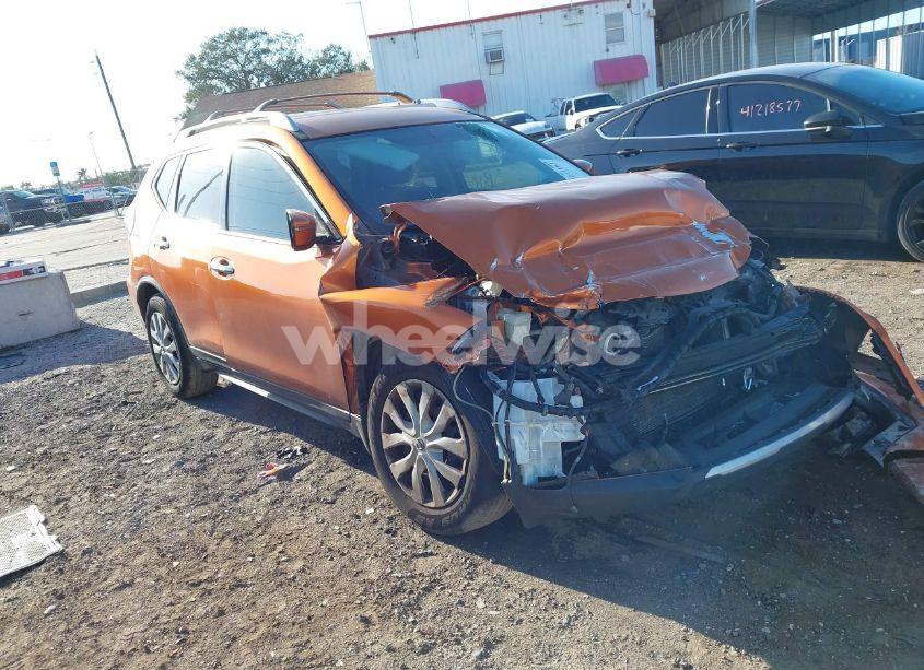 2017 Nissan Rogue S (VIN JN8AT2MT0HW395127) main photo