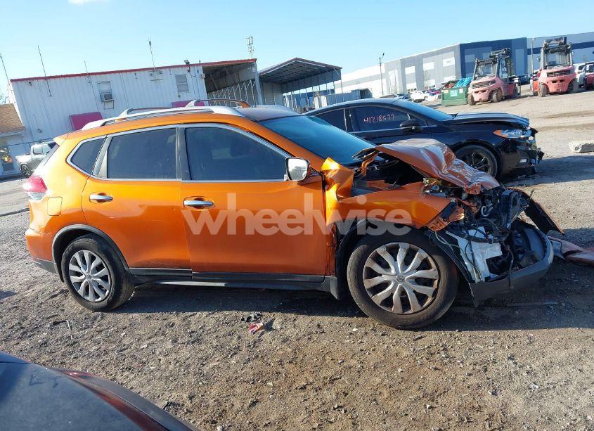 Photo 13 of 2017 Nissan Rogue S (VIN JN8AT2MT0HW395127)