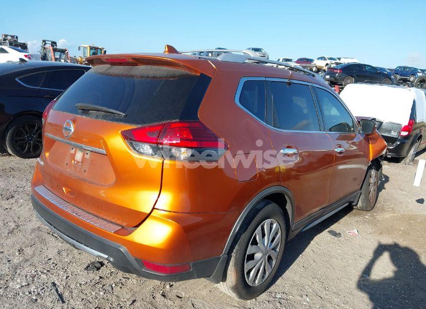 Photo 4 of 2017 Nissan Rogue S (VIN JN8AT2MT0HW395127)