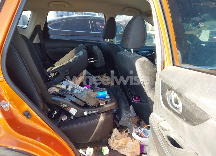 Photo 8 of 2017 Nissan Rogue S (VIN JN8AT2MT0HW395127)