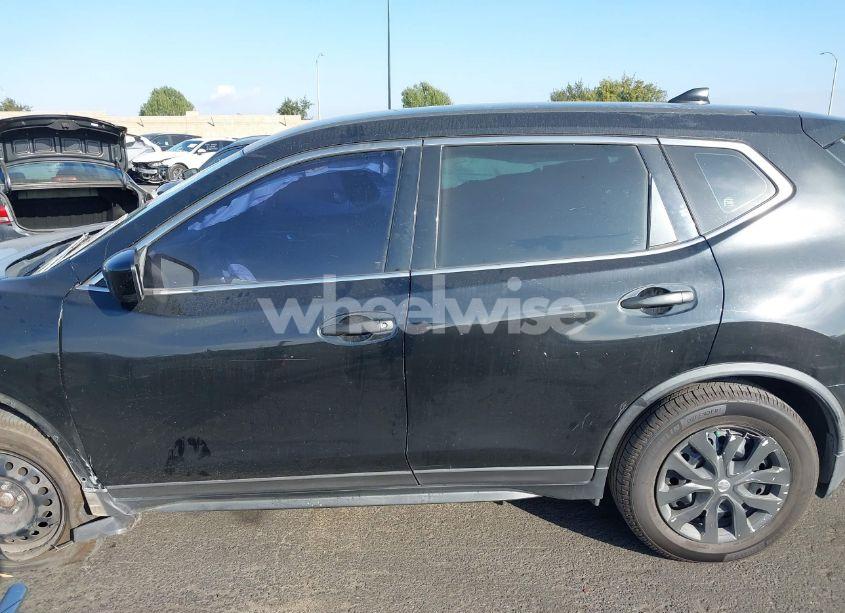 Photo 14 of 2017 Nissan Rogue S (VIN JN8AT2MT0HW403310)