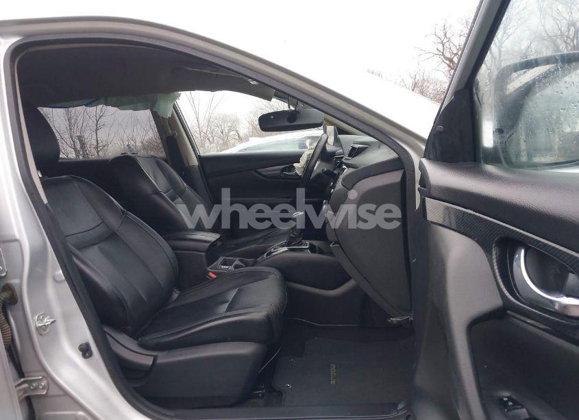 Photo 5 of 2018 Nissan Rogue SL (VIN JN8AT2MT0JW464419)