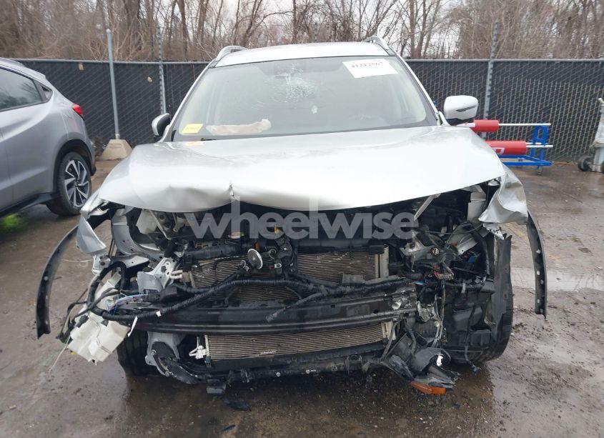 Photo 6 of 2018 Nissan Rogue SL (VIN JN8AT2MT0JW464419)