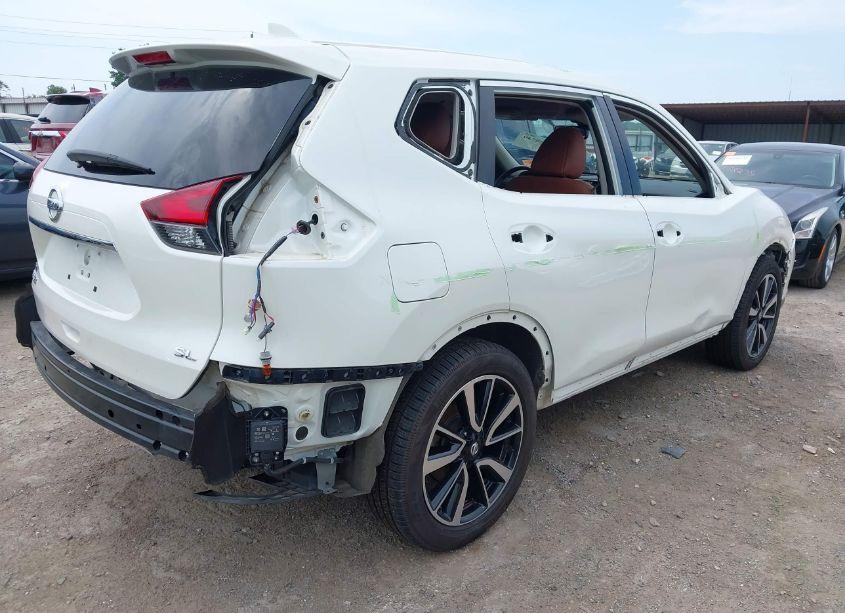 Photo 4 of 2018 Nissan Rogue SL (VIN JN8AT2MT0JW467983)