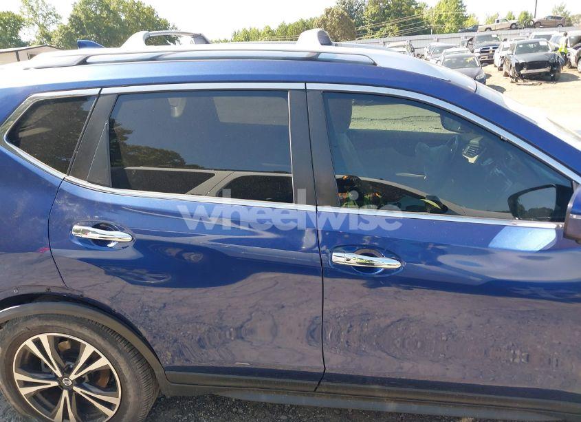 Photo 13 of 2019 Nissan Rogue SV (VIN JN8AT2MT0KW263900)