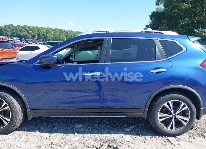 Photo 14 of 2019 Nissan Rogue SV (VIN JN8AT2MT0KW263900)